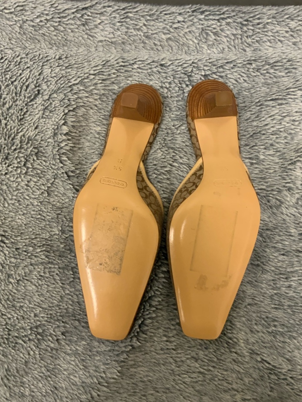 COACH Brown Signature Canvas Bow-Accent Slip-On - Picture 8 of 8